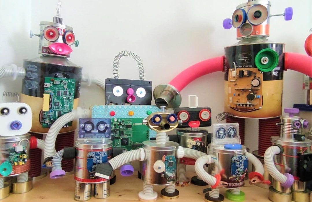 Joan Robots robots material reciclat